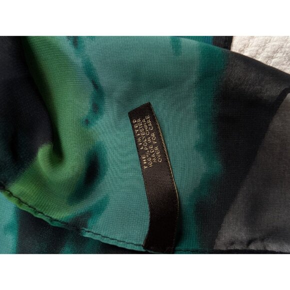 The Limited Scarf abstract sheer Rectangular 27.5" x 79" - Picture 3 of 6